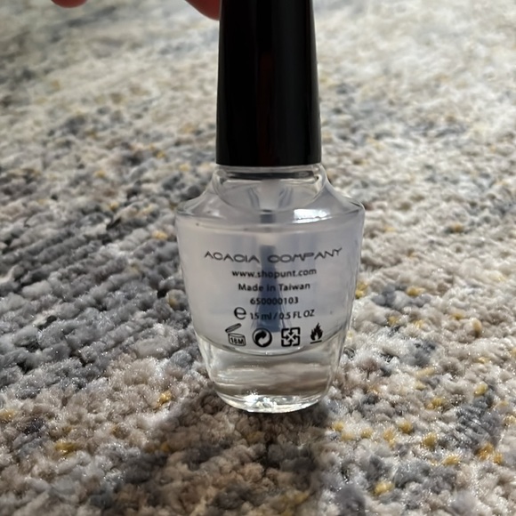 Peel Off Nail Base - Picture 3 of 3